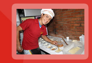 Show pizzerito con pizza, lasagna y galletas para fiestas infantiles.